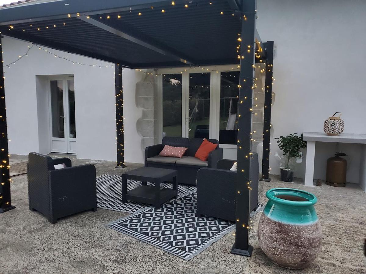 Family Home With Pool Saint-Lon-Les-Mines Exterior foto